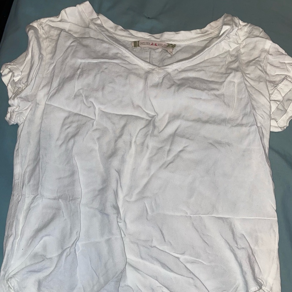 chelsea & violet v neck tee